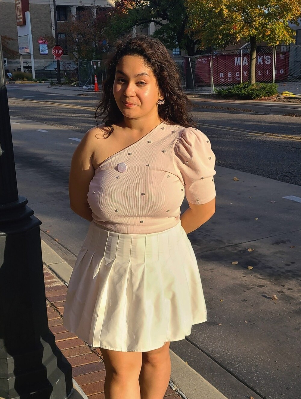 Pink asymmetrical shoulder top 🩷